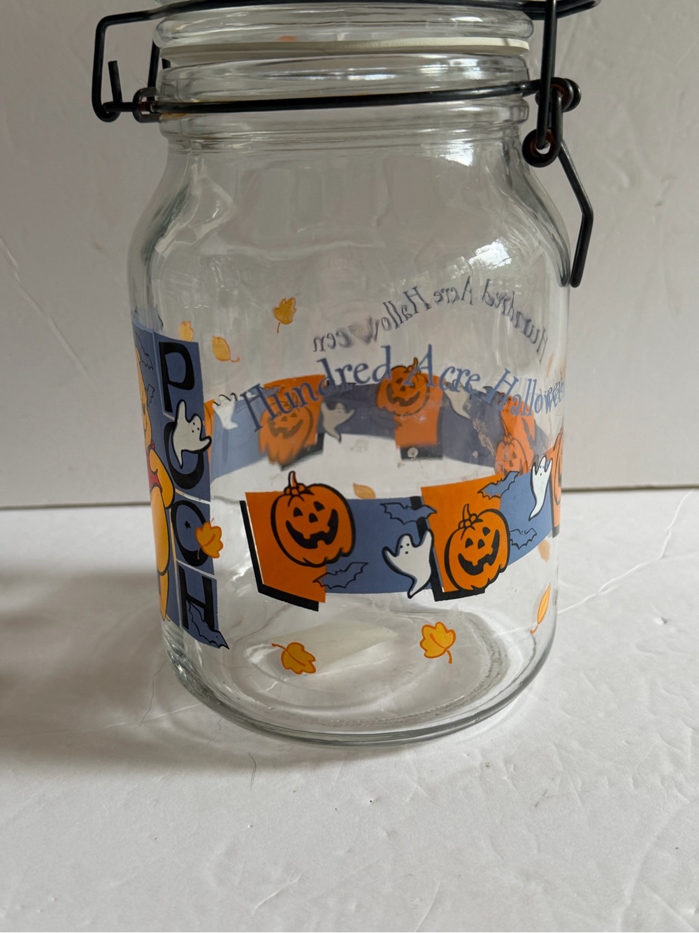 Vintage Disney Winnie The Pooh Halloween Glass Jug Wire Lid 8" Tall
